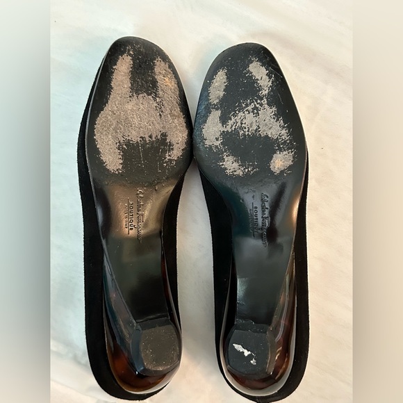 Salvatore Ferragamo Black Suede Pump - Picture 3 of 4